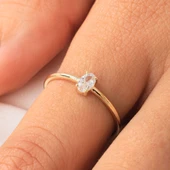 Tektaş Altın Yüzük - 14 Ayar Altın Oval Taşlı Minimal Tek Taş Altın Yüzük - Eşe, Sevgiliye Yüzük - 7