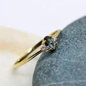 Altın Yüzük - 14 Ayar Altın Oval Tria 0.70 Ct Zultanit Taşlı Minimal Evlilik Teklifi Yüzüğü thumbnail 1