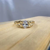 Evlilik Teklifi Altın Yüzük - 14 Ayar Altın Oval 0.60 Karat Zirkon Taşlı Mininal Tektaş Yüzük - 1