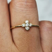 Minimal Altın Yüzük - 14 Ayar Altın Minimal Papatya Swarovski Taşlı Yüzük - Papatya Altın Yüzük - 6