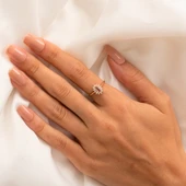 14 Ayar Altın Yüzük - Zultanit (Renk Değiltiren) Taşlı Anturajlı Evlilik Teklifi Yüzüğü - Kadın - 11