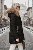 Kışlık Kürk Yaka Orta Boy Kadın Mont thumbnail 2