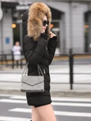 Kışlık Eldivenli Kapüşonu Kürklü Kadın Şişme Mont thumbnail 2