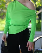 Kadın Kayık Yaka Dalgıç Kumaş Bluz thumbnail 2