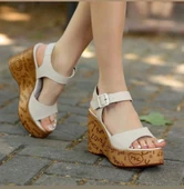 Riboy Bej Cilt Dolgu Topuk Sandalet - 1