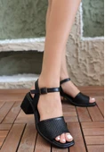 Laera Siyah Cilt Topuklu Sandalet thumbnail 1