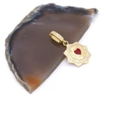 Ajda Charm Çelik Altın Kaplama Kadın Kırmızı Kalpli Model-CHR-122 thumbnail 1