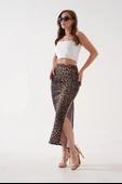 Uzun yırtmaçlı ince kumaş etek leopar thumbnail 2