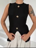 Kadın siyah bisiklet yaka gold düğmeli ottoman bluz thumbnail 1