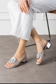 Anca Gümüş Rugan Topuklu Terlik thumbnail 2