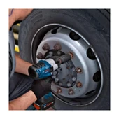 Bosch Profesyonel GDS 18V-1000 Çift Akülü 8 Ah Pcore Darbeli Somun Sıkma Makinesi thumbnail 2