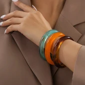 Çok Yönlü Geometrik Retro Tarz 3'lü Çok Renkli Gradyan Reçine Kadın Bileklik Seti | Parlak ve Şık thumbnail 1
