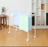 pantolon askısı kurutmalık askı tekerlekli modern ayaklı askı thumbnail 3