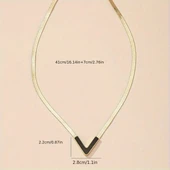 Şık ve Parlak 18K Altın Kaplama V Harf Bijuteri Kadın Kolye | Özel Günler için Harf Tasarımlı Hediye thumbnail 3