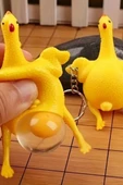 Yumurtlayan Eğlenceli Tavuk Anahtarlık Stres Topu Hediyelik Oyuncak Çanta Süsü thumbnail 1
