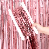 Rose Gold Renk Ekstra Metalize Parlak Saçaklı Arka Fon Perde İthal A Kalite 1x2 Metre thumbnail 4