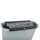 Su Tasarrufu Sağlayan Pratik Vantuzlu Bulaşık Yıkama Fırçası thumbnail 3