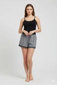 Çizgili Penye Kadın Ev Şortu Bacak Dantel Detaylı Ev Giyim Siyah thumbnail 1