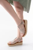 730-142 Bej Hakiki Deri Ortopedik Taban Kadın Sandalet thumbnail 2