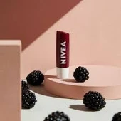 Nivea Bakım Yapan Dudak Bakım Kremi Black Berry 4,8 gr thumbnail 3