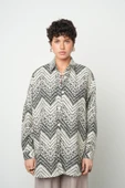 Kadın Siyah-Krem Karışık Desenli Oversize Kesim Gömlek thumbnail 1