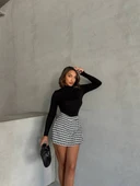 Kapaklı kaşe şort etek siyah beyaz kazayağı h261218 thumbnail 3