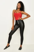Kadın Siyah Önden Düğmeli Deri Görünümlü Skinny Pantolon thumbnail 2
