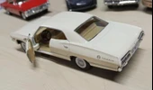 Kinsmart Oyuncak Metal Model Araba 1/36 Çek Bırak 1967 Krem Chevrolet İmpala thumbnail 4