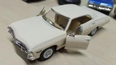Kinsmart Oyuncak Metal Model Araba 1/36 Çek Bırak 1967 Krem Chevrolet İmpala thumbnail 6