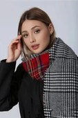 Kadın Çift Taraflı Ekose Desenli Kırmızı Şal thumbnail 3
