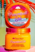 Tree Hut Passionfruit Sol Shea Sugar Scrub Vücut Peelingi 510GR thumbnail 2