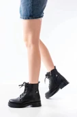 02-2003 Siyah Bağcıklı Fermuarlı Günlük Kadın Bot thumbnail 2