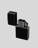 Ergonomik Metal Çakmak Mat Kaplamalı ve Şık Tasarımlı Aksesuar thumbnail 5