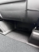 TESLA MODEL Y  İÇİN UYUMLU KOLTUK AYAKLARI VE KENARLARI KORUMA TAKIMI 5 PARÇA thumbnail 3