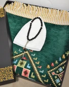 Erkekler için Seccade Takke Tesbih Hediyelik Seti –Kilim Desenli Kadife Astarlı Seccade, 33’lü Erkek Tesbihi, Takke ve Özel Kutu thumbnail 10