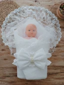 LitaeTrend Yenidoğan Yakamoz Kumru Model Dantelli Taşlı Fiyonk Bebek Battaniyesi Kundak Ekru thumbnail 2