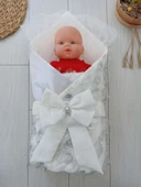 LitaeTrend Yenidoğan İzmir İncisi Tül İşlemeli Pamuklu Fiyonklu Kundaklı Lüks 3lü Alt Açma Seti Gümüş thumbnail 3