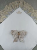 LitaeTrend Yenidoğan Saray Kadife Taç Nakışlı İnci Fiyonklu Çift Dantel Duvak Trilüks Kundak Bebek Battaniyesi Vizon-gol thumbnail 3