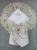 LitaeTrend Yenidoğan Saray Kadife Taç Nakışlı İnci Fiyonklu Çift Dantel Duvak Trilüks Kundak Bebek Battaniyesi Vizon-gol thumbnail 1