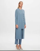 T24Y-9021 MISSDALIDA TEMİZ KESİM DÜZ RENK DÜĞMELİ HIRKA thumbnail 5