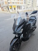 MOTOCAM Yamaha Xmax 250 Siperlik Ön Cam 2014-2017 Model 59cm Füme Renkli 4mm ELCİKLİ thumbnail 3