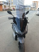 MOTOCAM Kral Arneb 150 Siperlik Ön Cam 2023-2025 Model 78cm Füme Renkli 4mm UZUN CAM thumbnail 2