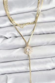 Pirinç Gold Renk Zirkon Taşlı Papatya Model Detaylı 3'lü Kombin Y Kadın Kolye - TJ-BKO10696 thumbnail 1