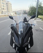 MOTOCAM Yamaha Xmax 250 Siperlik Ön Cam 2014-2017 Model 59cm Füme Renkli 4mm ELCİKLİ thumbnail 1