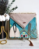 Çeyizlik Hediyelik Seccade Set– Kilim Desenli Astarlı Kadife Seccade, Eşarp, Kristal Tesbih, Erkek Tesbihi, Takke ve Esans Özel Kutulu thumbnail 8