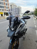 MOTOCAM Arora GS 525 Siperlik Ön Cam 2022-2025 Model 51cm Füme Renkli 4mm thumbnail 3