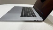 A1707 MACBOOK PRO 15 inç 2017 2.9GHZ İ7, 16GB RAM, 512GB SSD, 4GB GPU UZAY GRİSİ 2. EL thumbnail 4