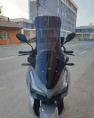 MOTOCAM Kral Arneb 150 Siperlik Ön Cam 2023-2025 Model 78cm Siyah Renkli 4mm UZUN CAM thumbnail 1