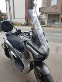 MOTOCAM Kral Arneb 150 Siperlik Ön Cam 2023-2025 Model 65cm Şeffaf Renkli 4mm ORTA BOYLU CAM thumbnail 2