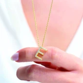 Işıltılı Prizma E Harfi Gümüş Kolye - Gümüş thumbnail 2